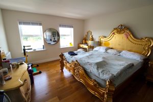 Bedroom- click for photo gallery